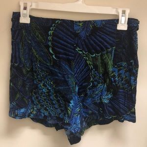 Jolt patterned shorts